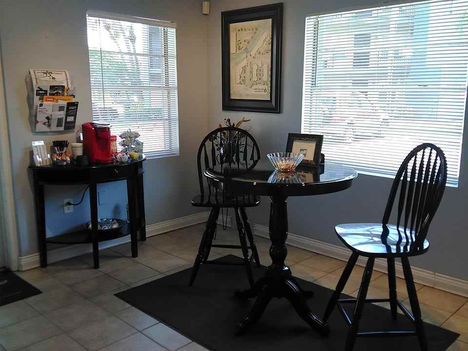 Applegate Apartments - Photo 7 of 43