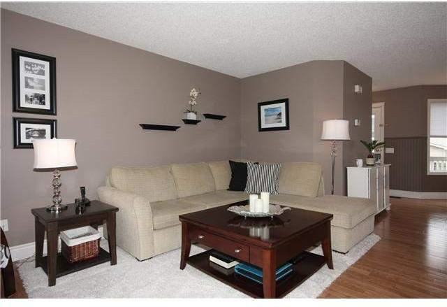 75 Inverness Gardens - Photo 3 of 20