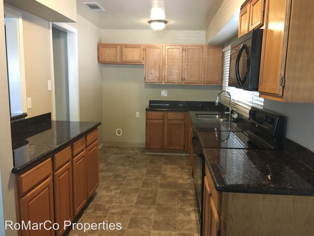 138 Broderick Dr - Photo 3 of 7