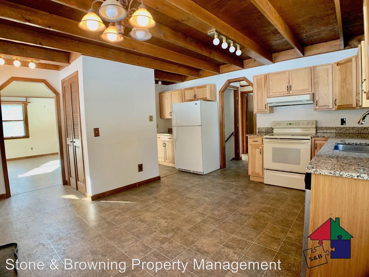 74 West Rd - Photo 3 of 24