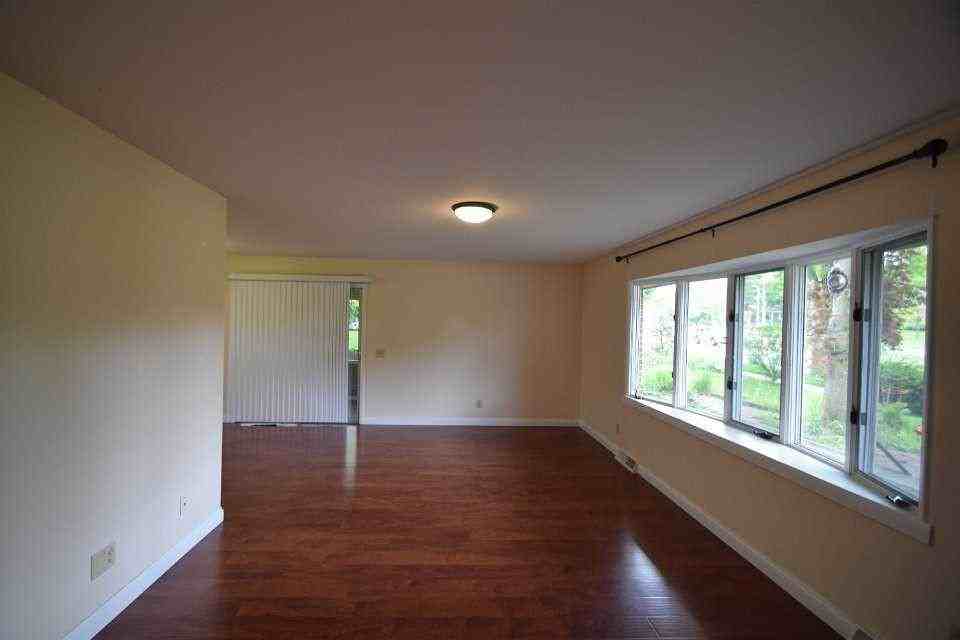 317 S Segoe Rd - Photo 2 of 14