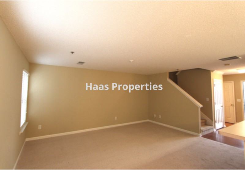 262 Cottonwood Creek Cir. - Photo 2 of 8