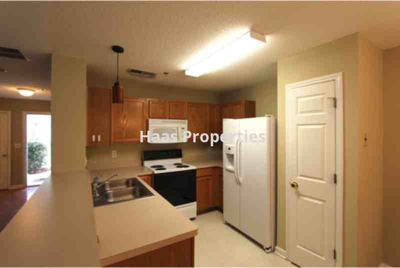 262 Cottonwood Creek Cir. - Photo 3 of 8