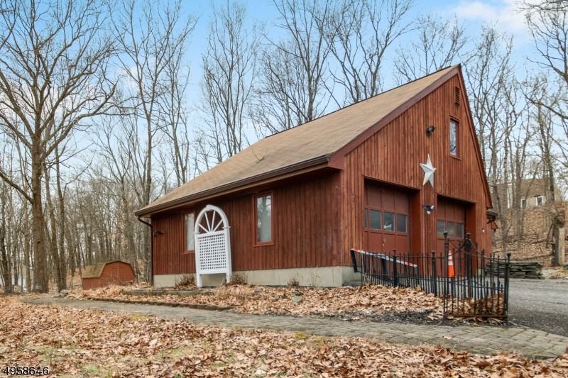 23 Forest Dr - Photo 2 of 25