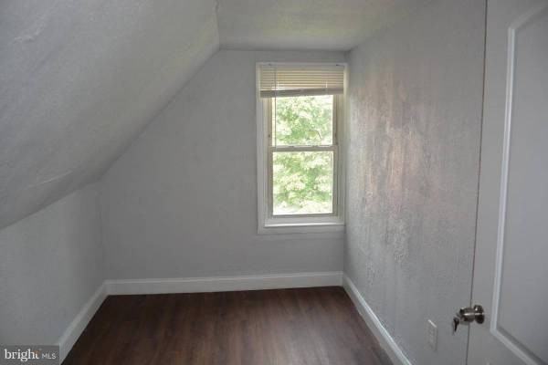 4004 Belvieu Avenue - Photo 2 of 21