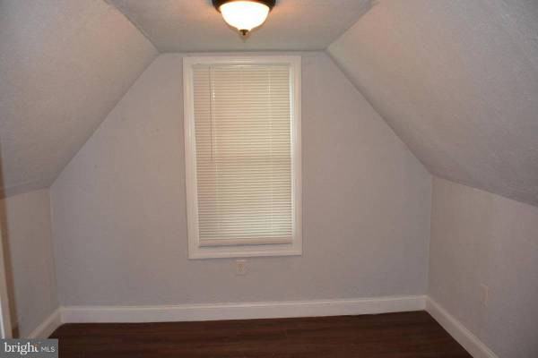 4004 Belvieu Avenue - Photo 3 of 21