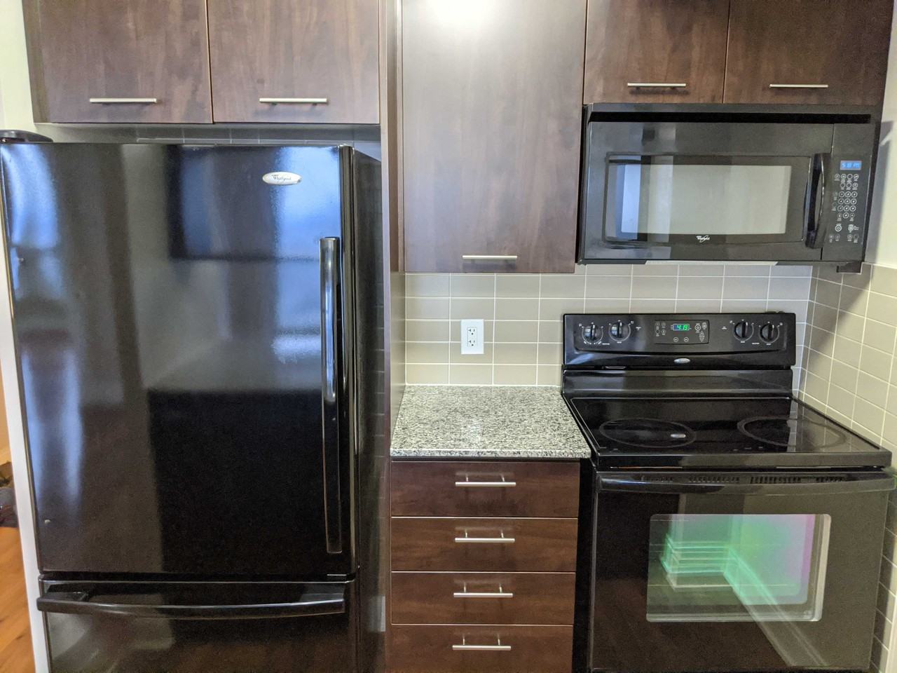 135 Village Green Square - Photo 2 of 9