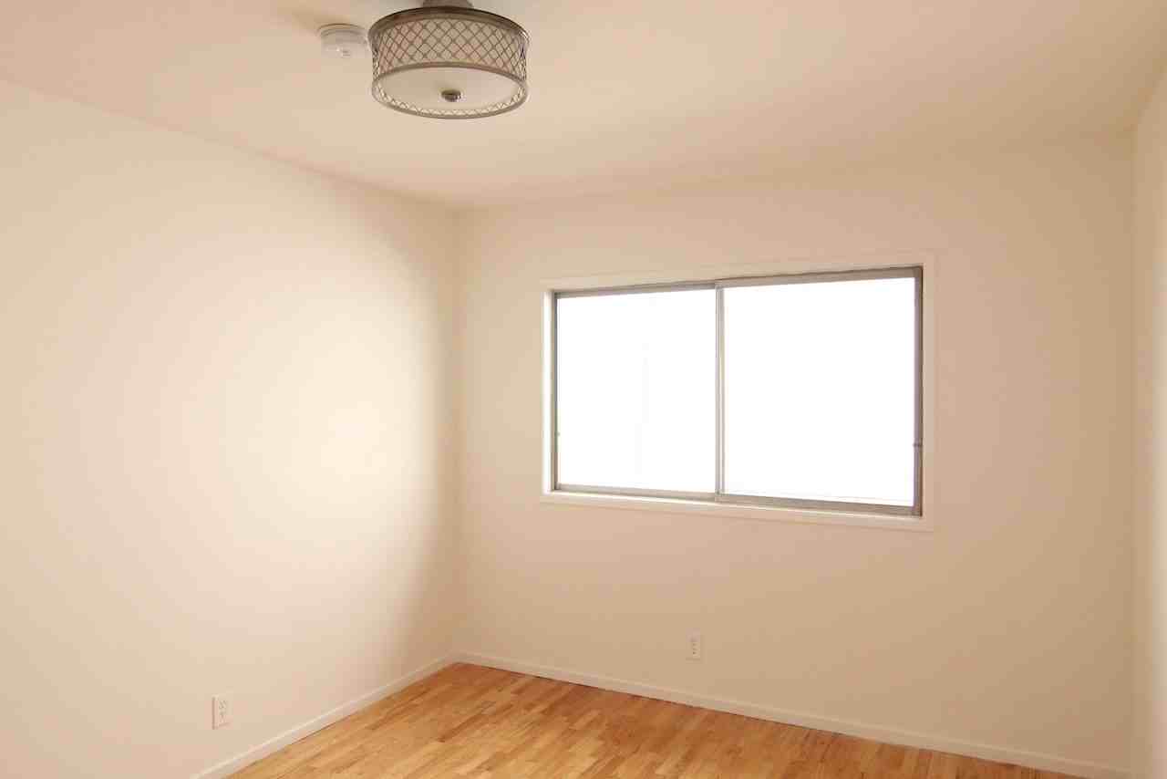 Chalmers Dr. & Bedford St. - Photo 3 of 50