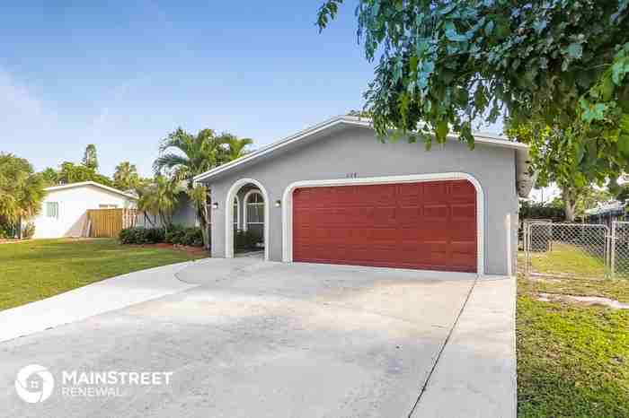 628 Sw 18th Ave - Photo 3 of 16