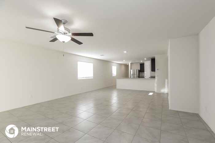 25368 West Mahoney Avenue - Photo 3 of 16