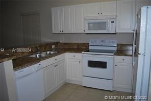 22200 Southwest 93rd Place - Photo 3 of 10