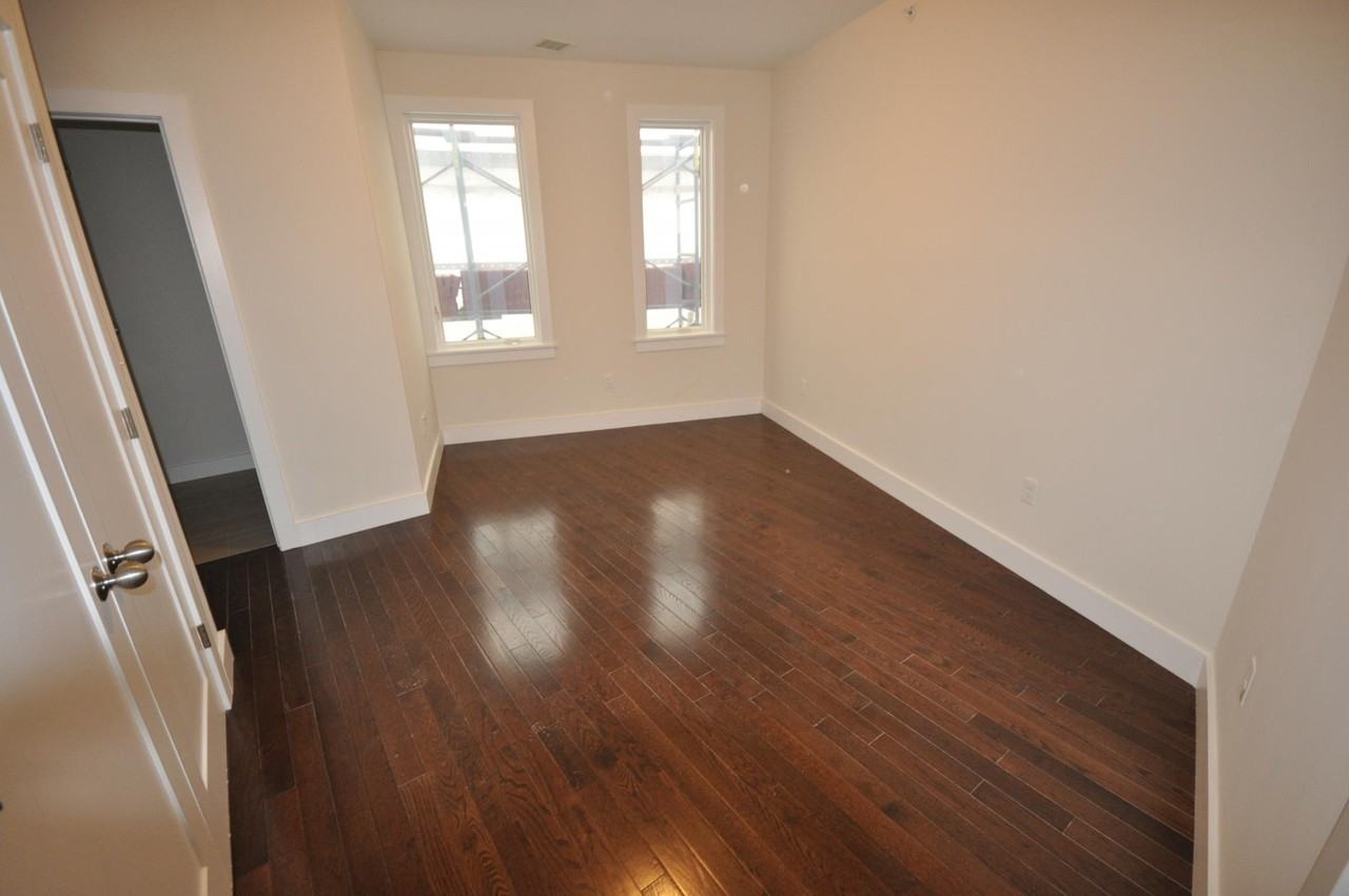 20 Sussex Street - Photo 3 of 10