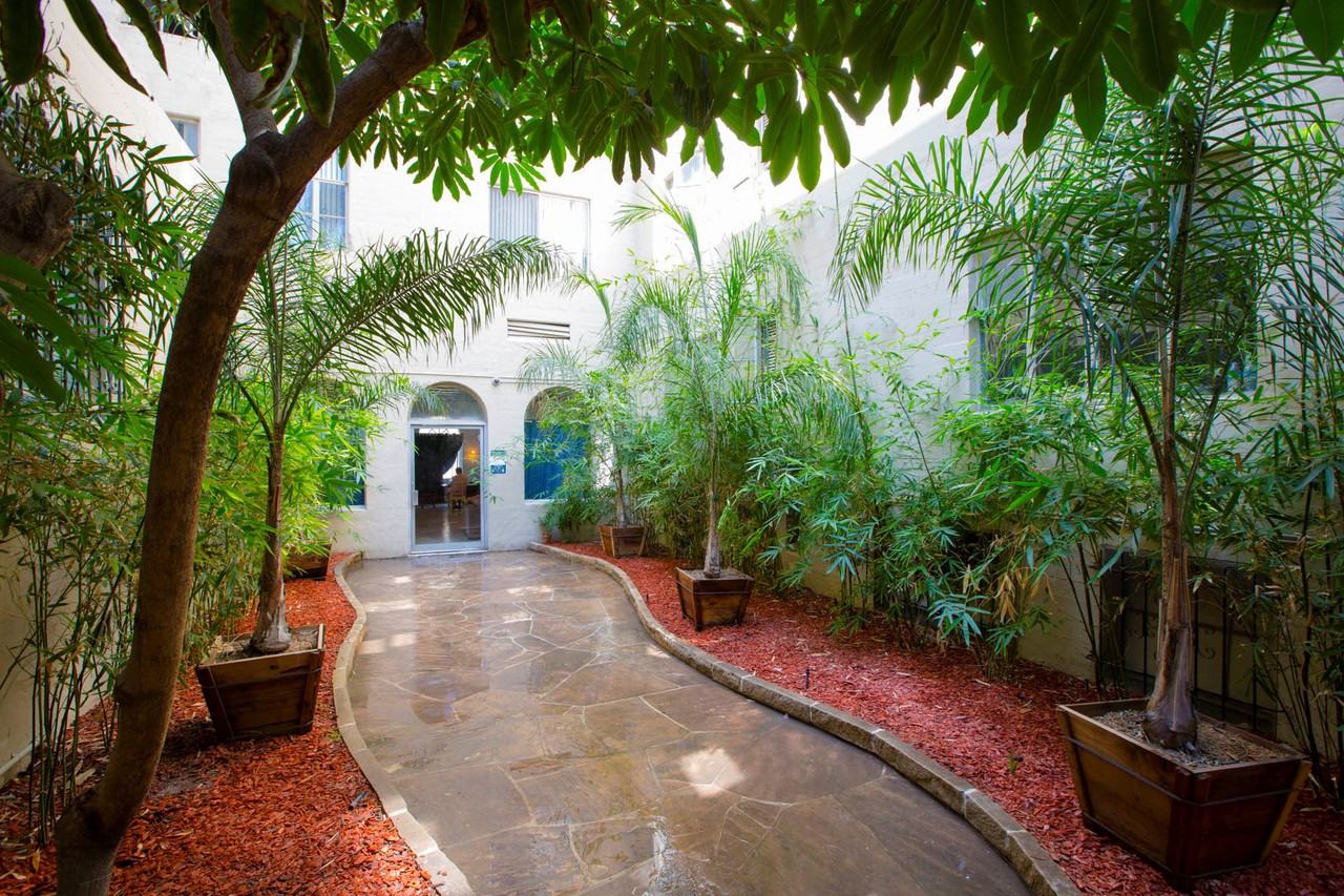 5217-25 Hollywood Boulevard - Photo 6 of 20