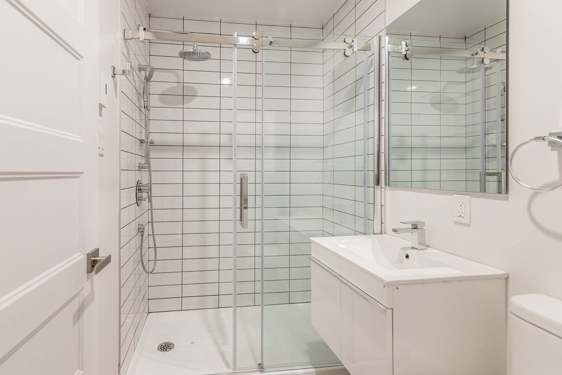 5933 Rue Hamilton - Photo 3 of 5