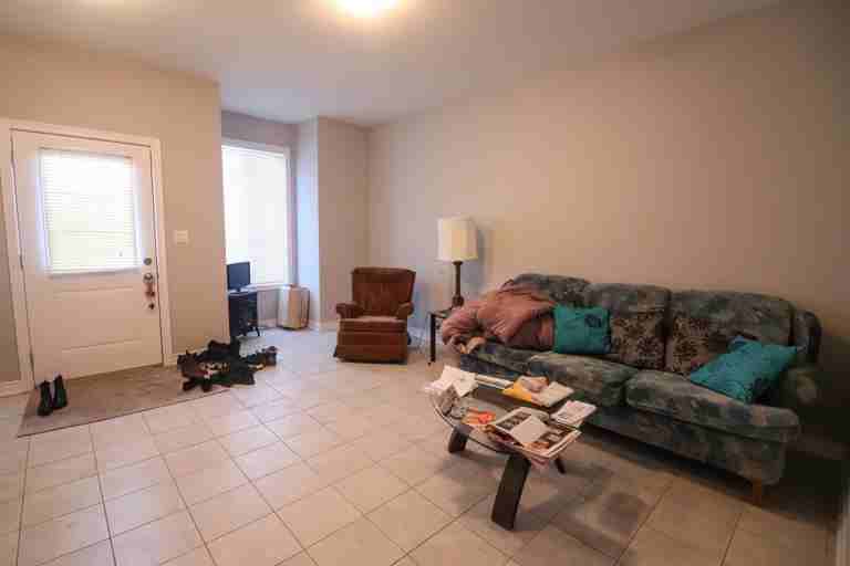 104B Eastchester Avenue - Photo 3 of 11