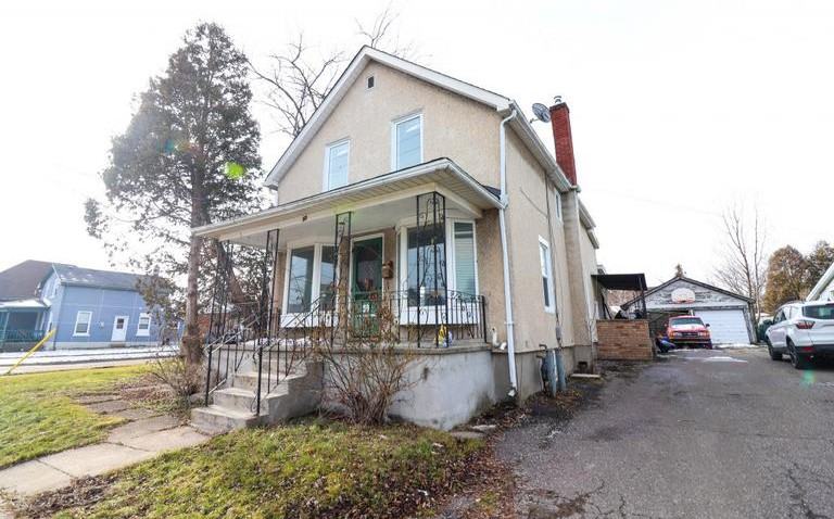 Pine Street South Apartments in Thorold, ON L2V None Zumper