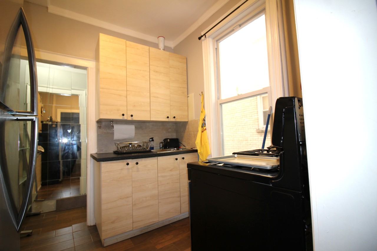 79th St & 3rd Ave #1F - Photo 3 of 7