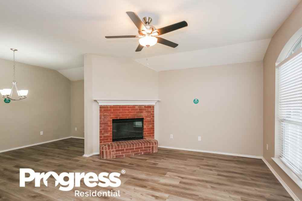 1748 Cansler Ln - Photo 3 of 16