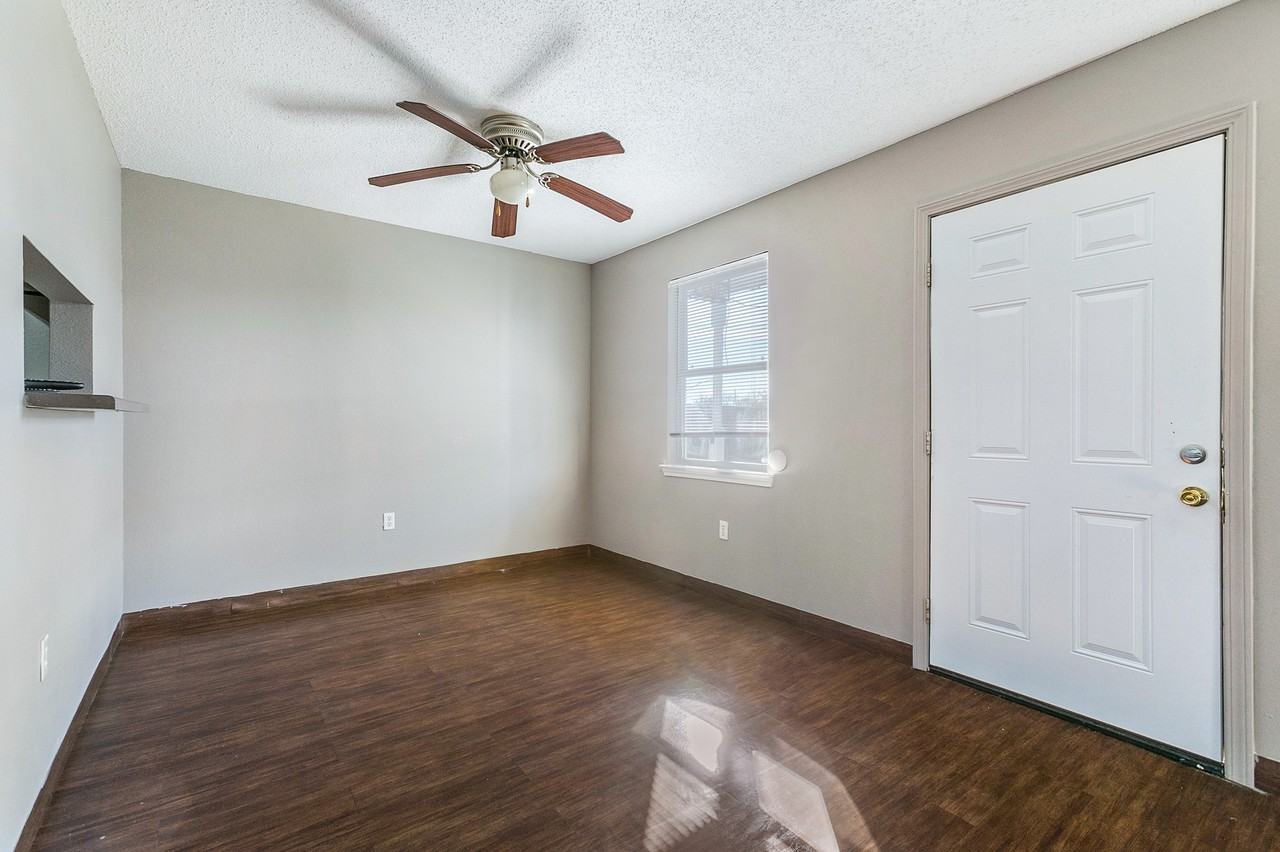 8522 Chef Menteur Highway - Photo 3 of 6