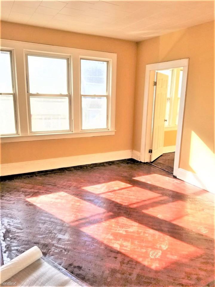 57 Mountain View Ave - Photo 3 of 6