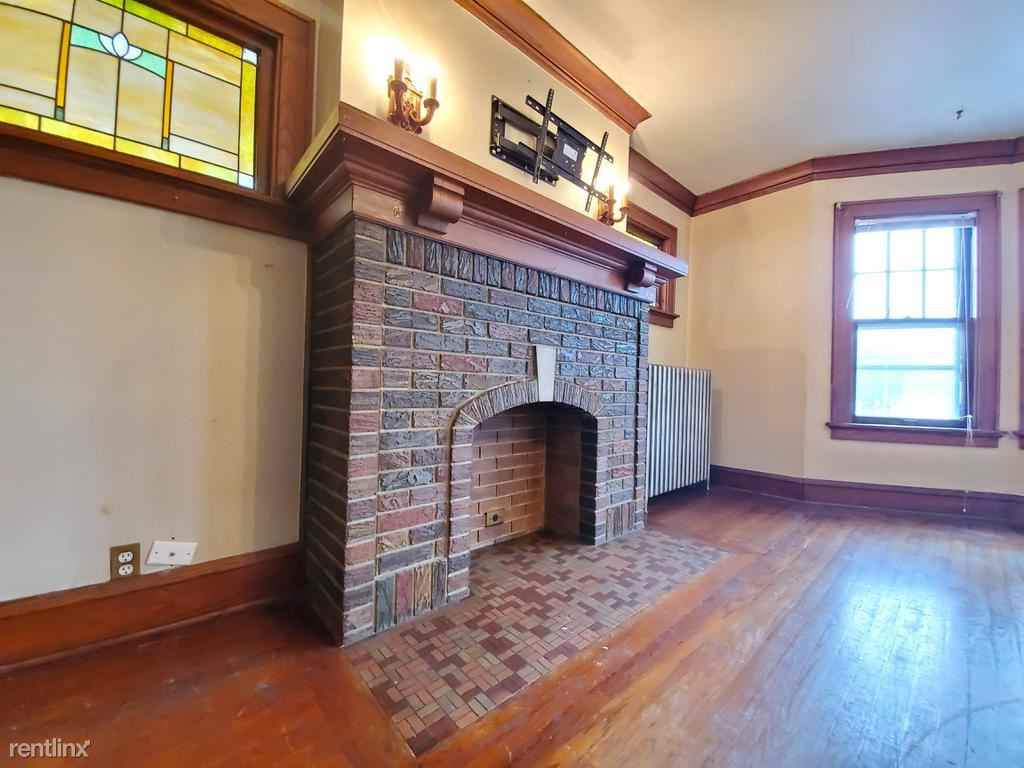 2906 W Arthur Avenue - Photo 2 of 26