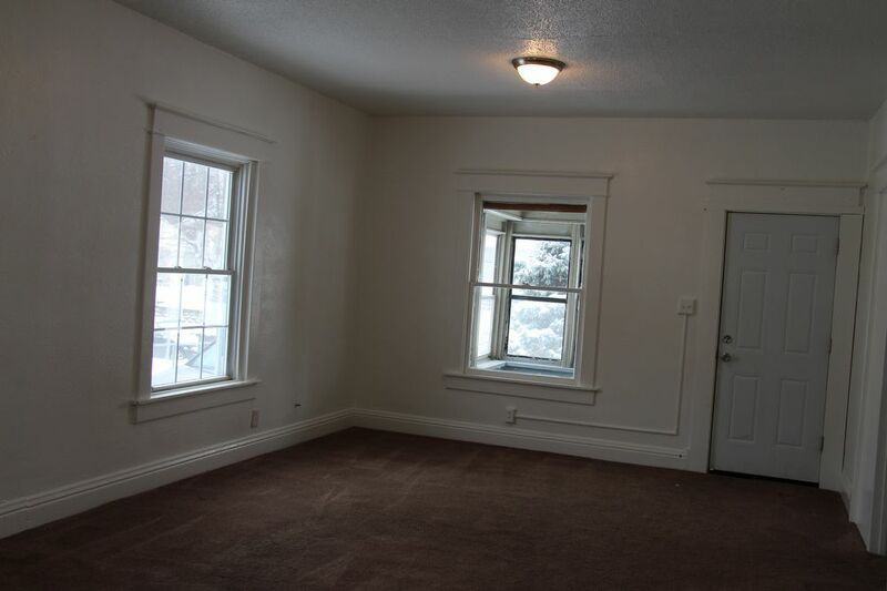 1901 Jefferson Ave - Photo 2 of 10