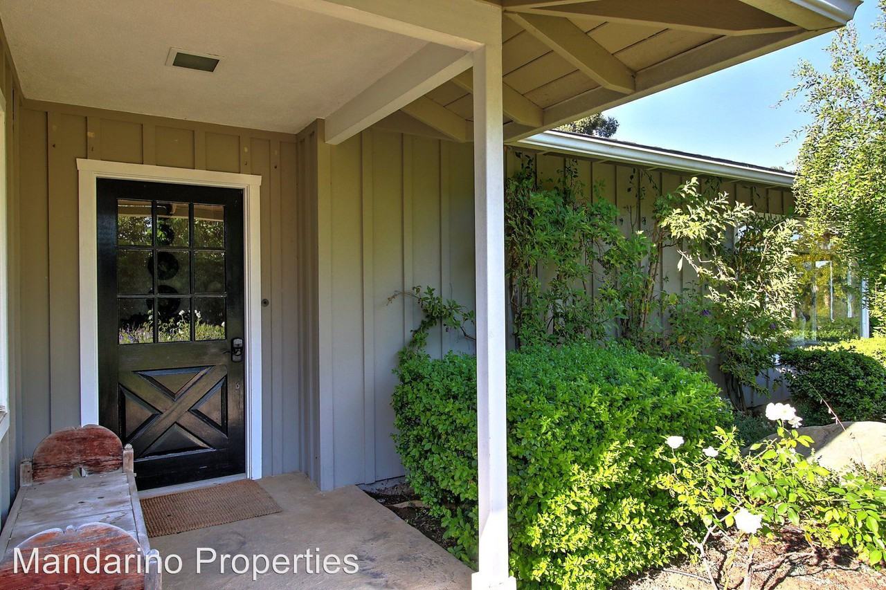 830 Summit Rd - Photo 2 of 38