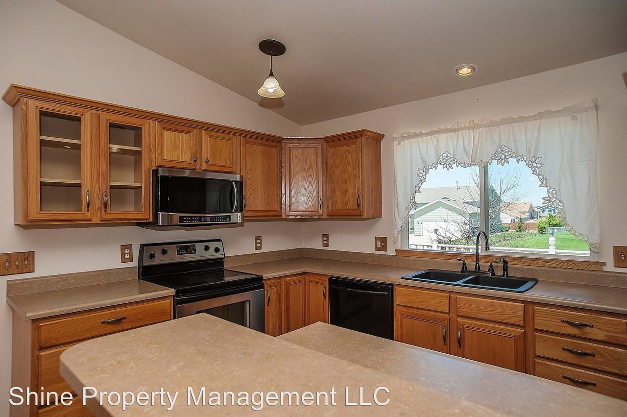 307 Freude Ln - Photo 2 of 22
