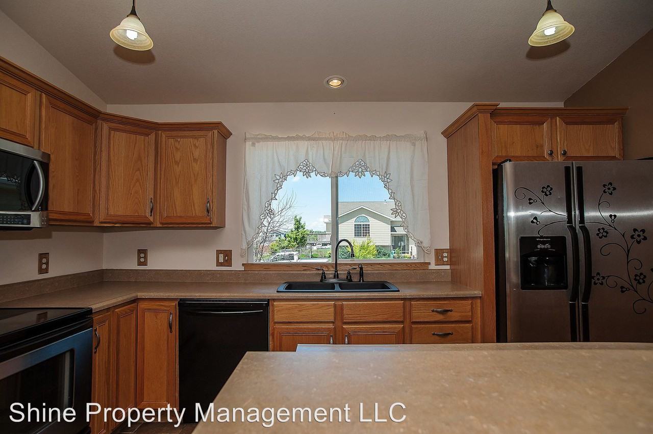 307 Freude Ln - Photo 3 of 22