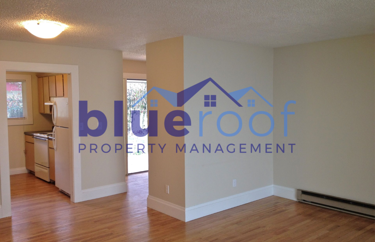 110 Southeast Vista Avenue #3 - Photo 3 of 9