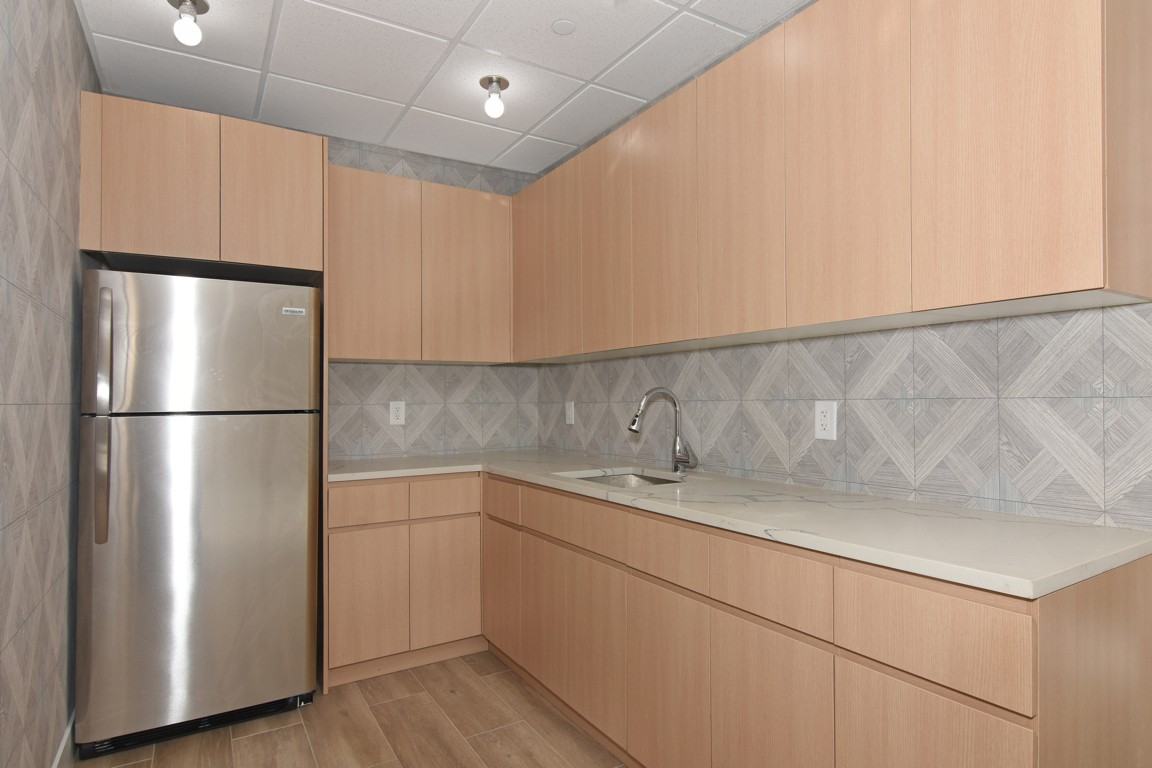 525 North MacQuesten Parkway #2G - Photo 3 of 9