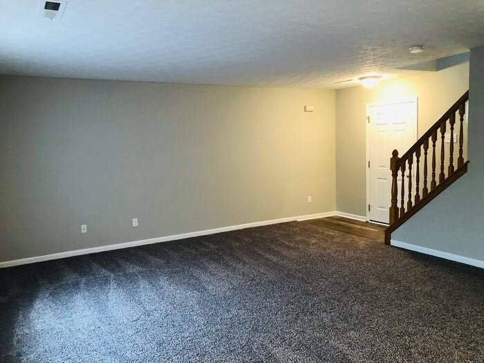 196 Worthington Drive - Photo 3 of 12