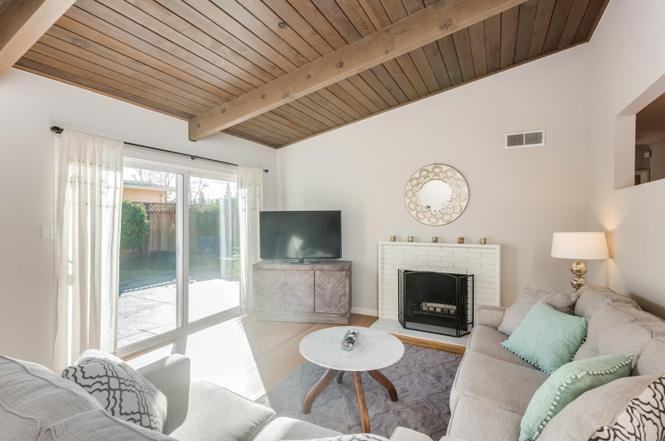 2313 Carlton Ave - Photo 2 of 9