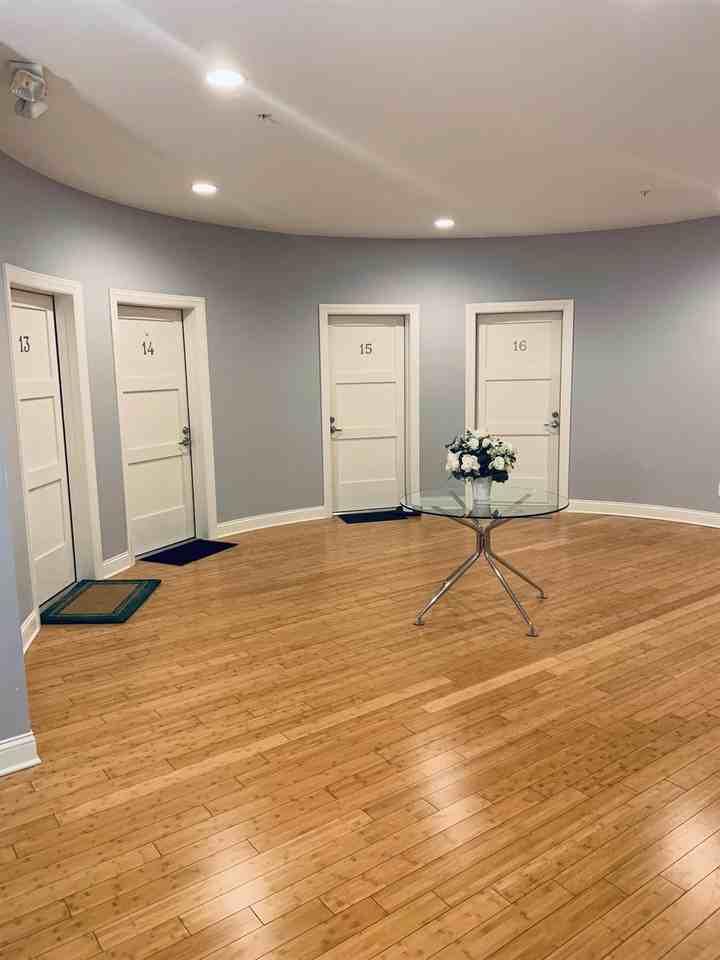 1326 Vine Street G - Photo 2 of 20