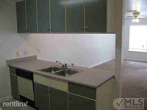 2660 Tess Cir - Photo 3 of 10