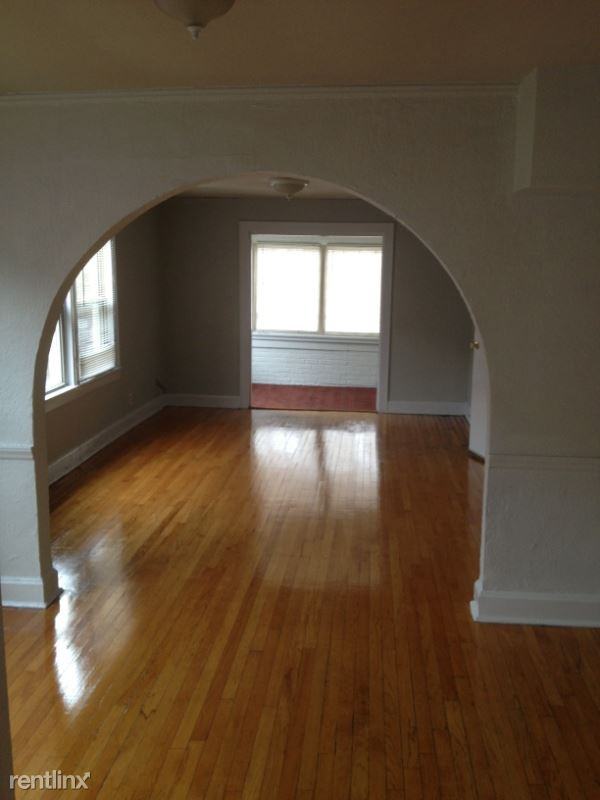 4333 Roanoke Pkwy 2south - Photo 2 of 5