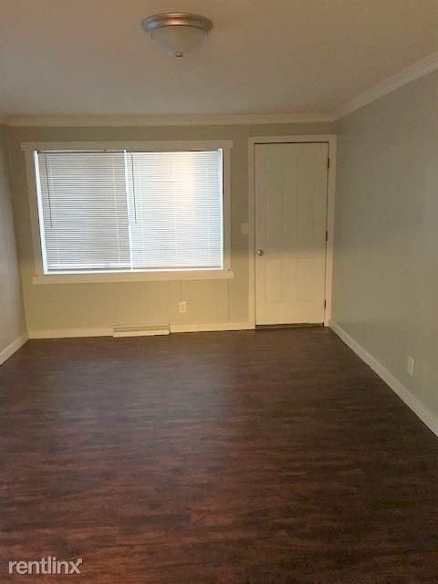 1381 Howard Ave - Photo 3 of 15