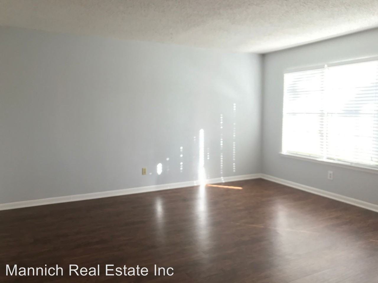 19 S. Summit St. - Photo 2 of 7