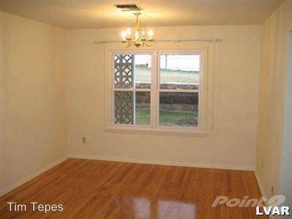 2807 W. 28th Street - Photo 3 of 7