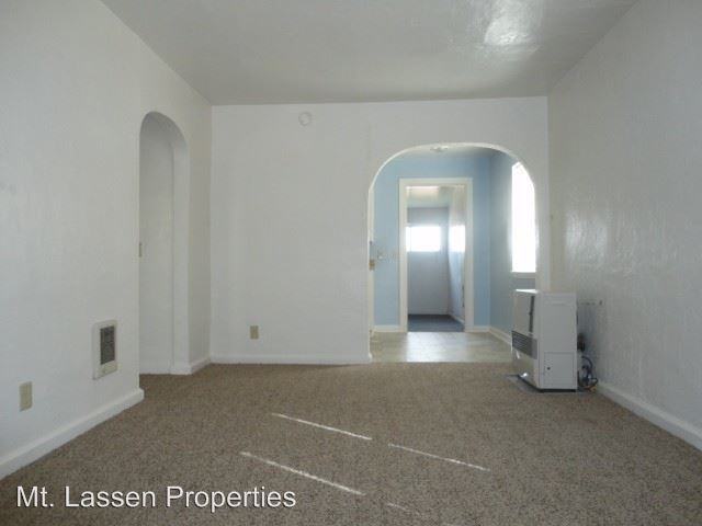 451 Hall Street - Photo 2 of 9