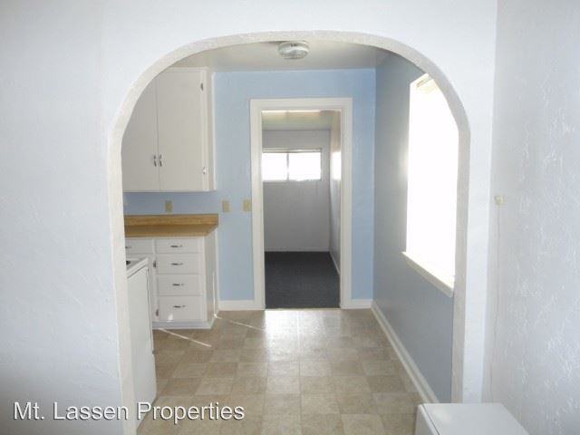 451 Hall Street - Photo 3 of 9