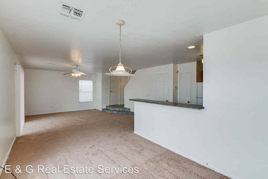 4432 N 113th Dr - Photo 2 of 16