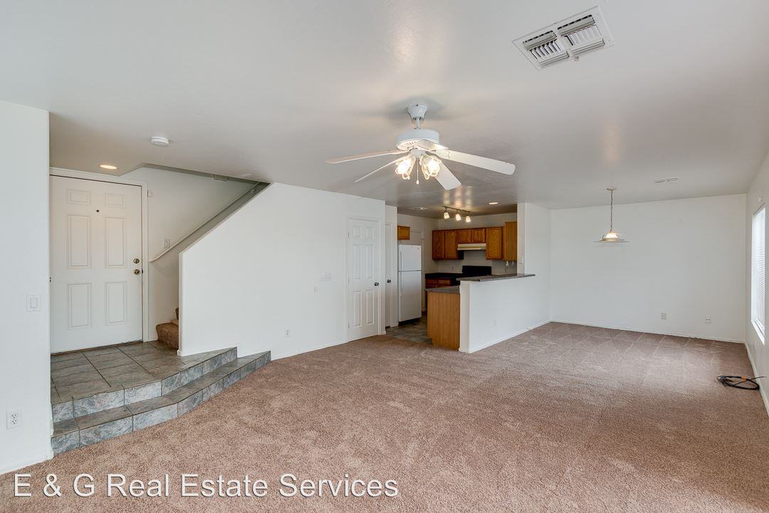 4432 N 113th Dr - Photo 3 of 16