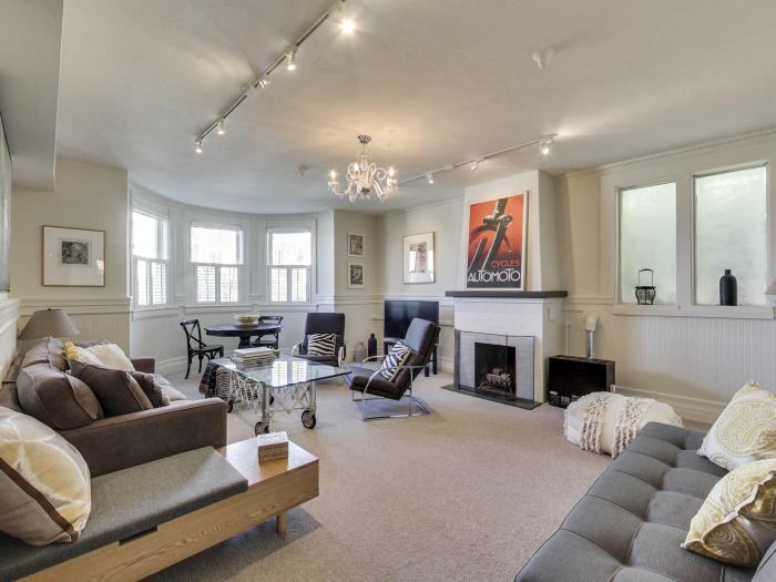 2315 Broadway Street