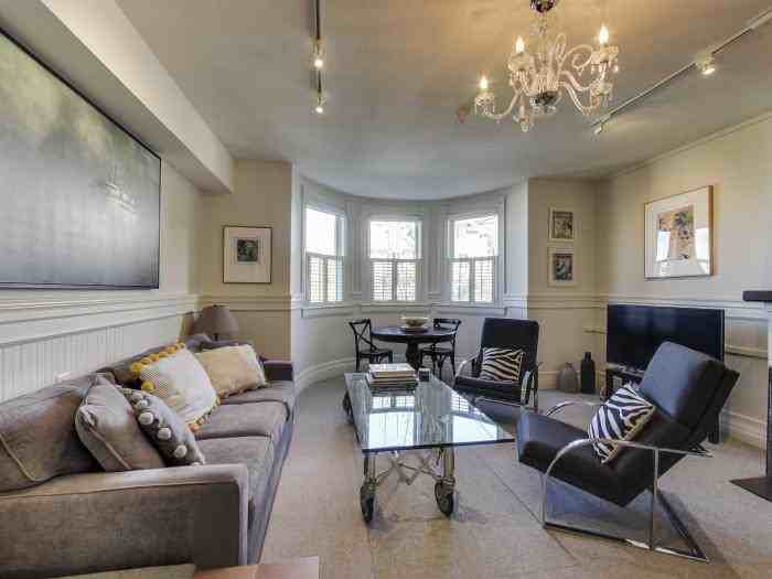 2315 Broadway Street - Photo 2 of 16