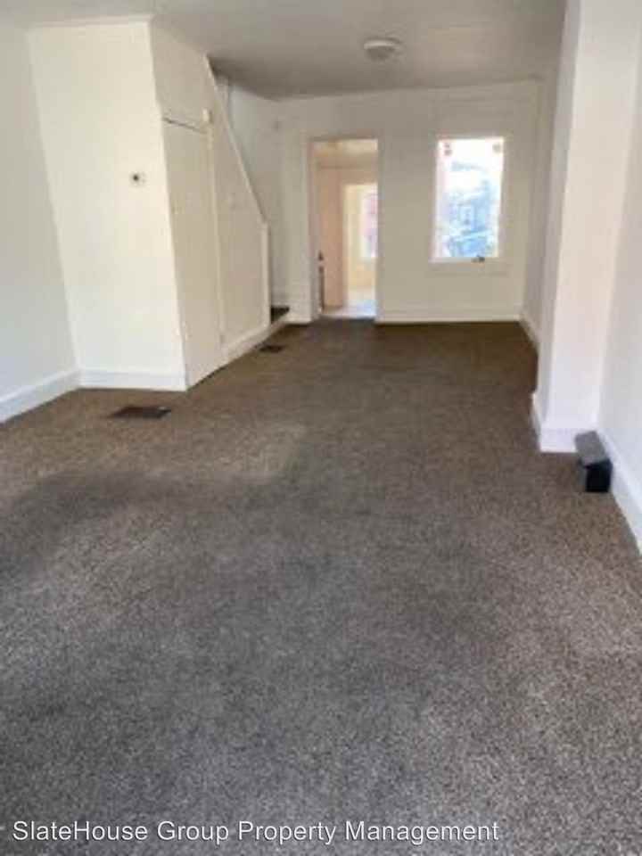 536 S 11th St - Photo 3 of 17