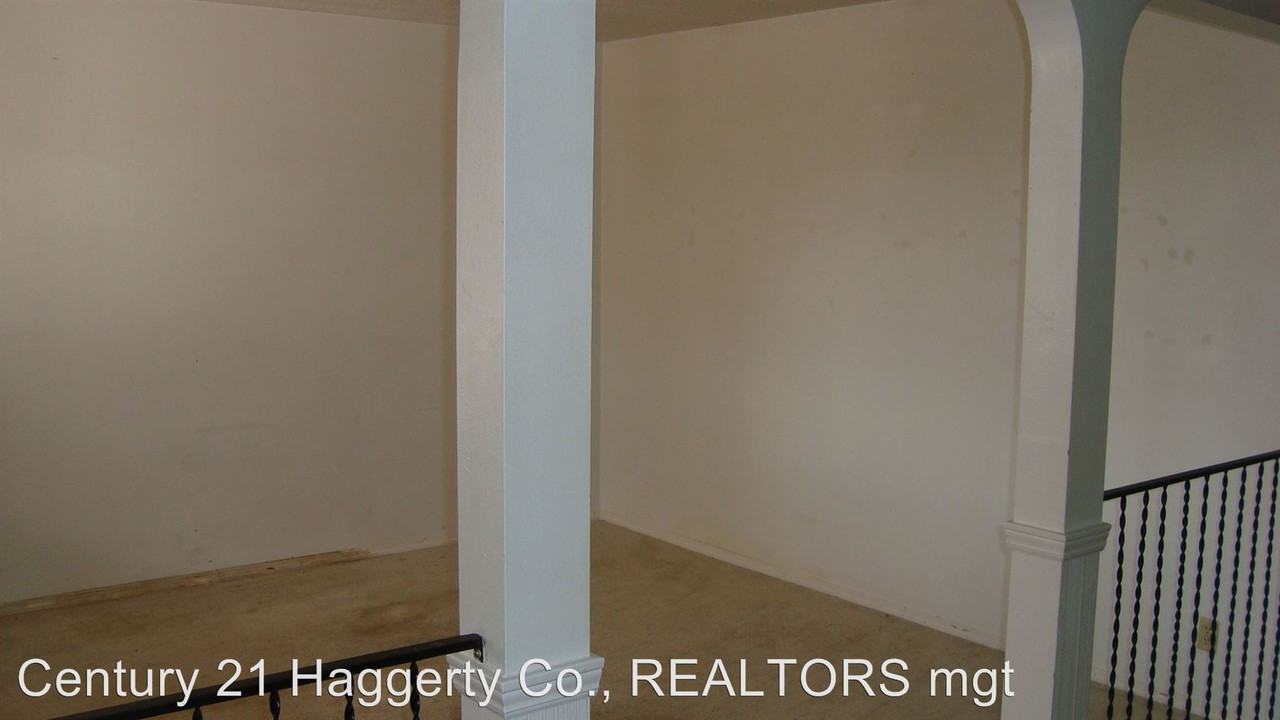 5709 Creston - Photo 2 of 17