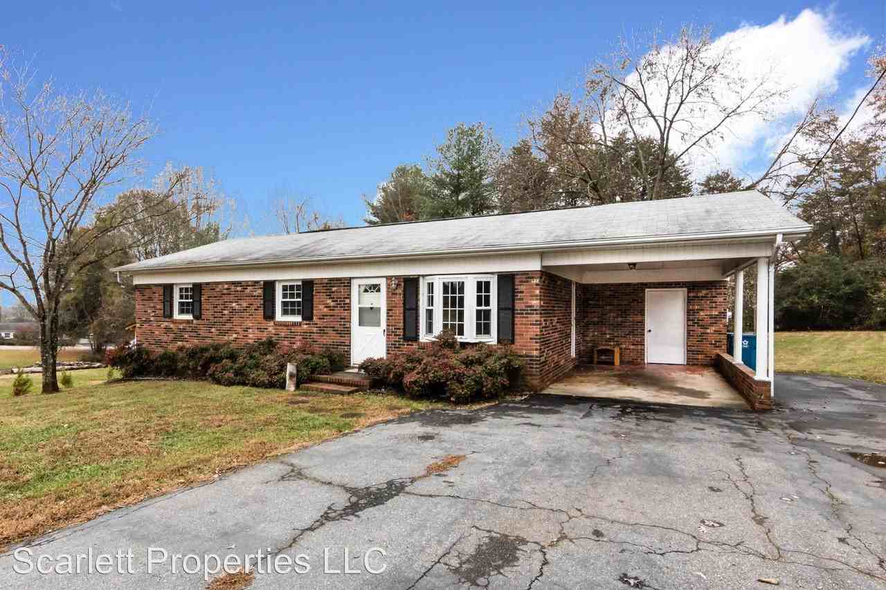 5575 Hillside Court - Photo 3 of 35