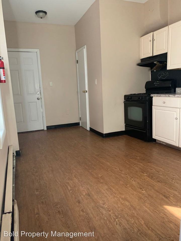 1036 N 4th Street - Photo 3 of 13