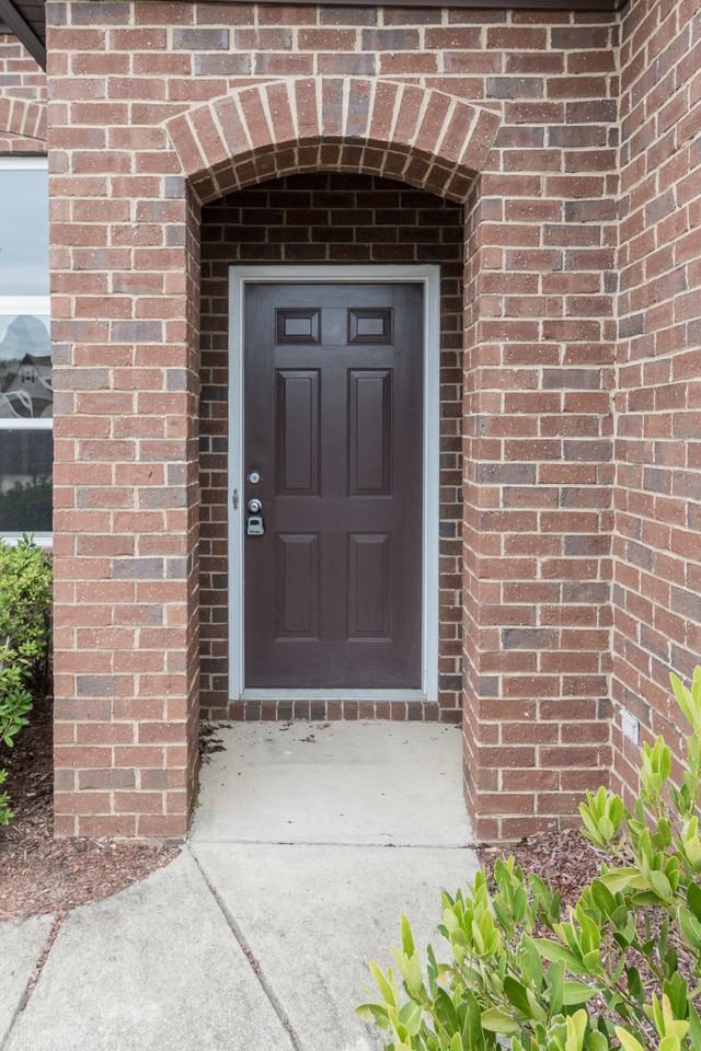 4474 Fairmont Dr - Photo 3 of 40